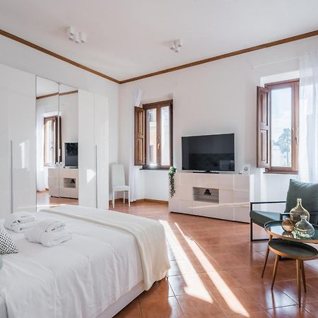 The Best Rent - Four-Room Apartment A Few Steps From The Trevi Fountain Dış mekan fotoğraf